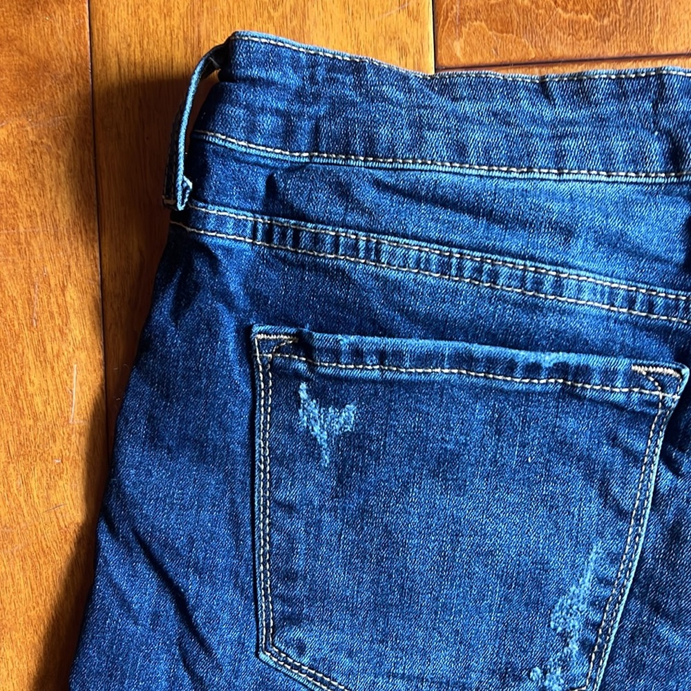 KanCan Dark Wash Frayed Cuff Denim Shorts 11 / 29 Distressed Mid Rise Casual - Picture 8 of 12
